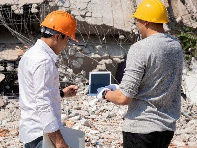 ¿Qué permisos necesito para derribar una casa